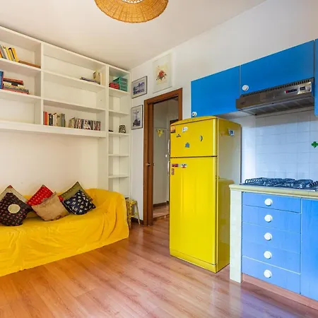 Guesthero - Navigli Area Apartamento Milão