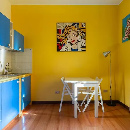 Guesthero - Navigli Area Apartamento Milão